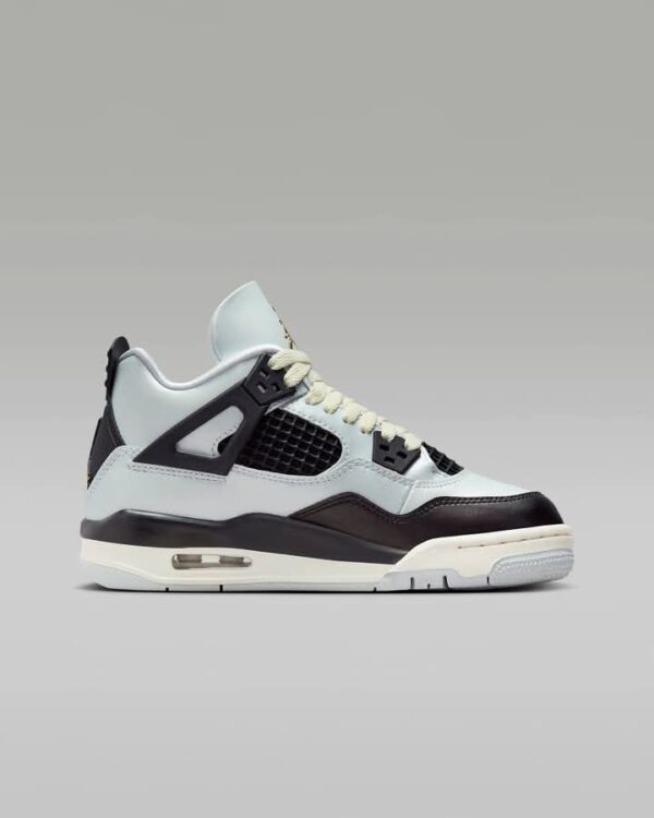 Nike Air Jordan 4 Retro